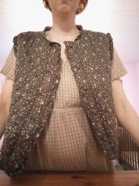 Anniewear Dark Green Floral Vest size M
